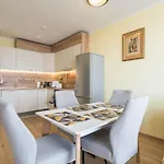 Cozy Sea View & Parking Apartament *