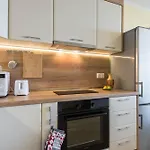 Cozy Sea View & Parking