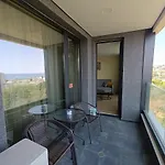 Cozy Sea View & Parking Apartament