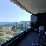 Cozy Sea View & Parking Varna