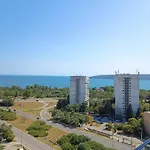 Apartament Cozy Sea View & Parking Varna