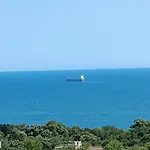 Cozy Sea View & Parking