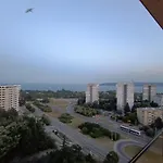 Cozy Sea View & Parking Varna