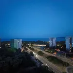 Cozy Sea View & Parking Apartament