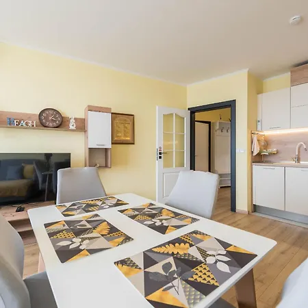 Cozy Sea View & Parking Apartment