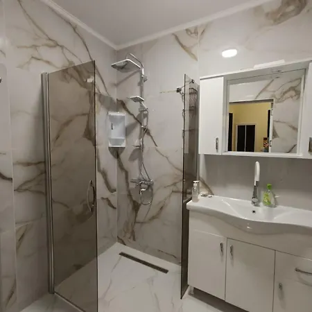 Cozy Sea View & Parking Varna