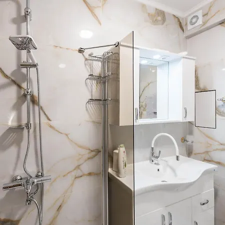 Cozy Sea View & Parking Apartment *