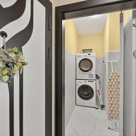 Cozy Sea View Varna&parking Warna