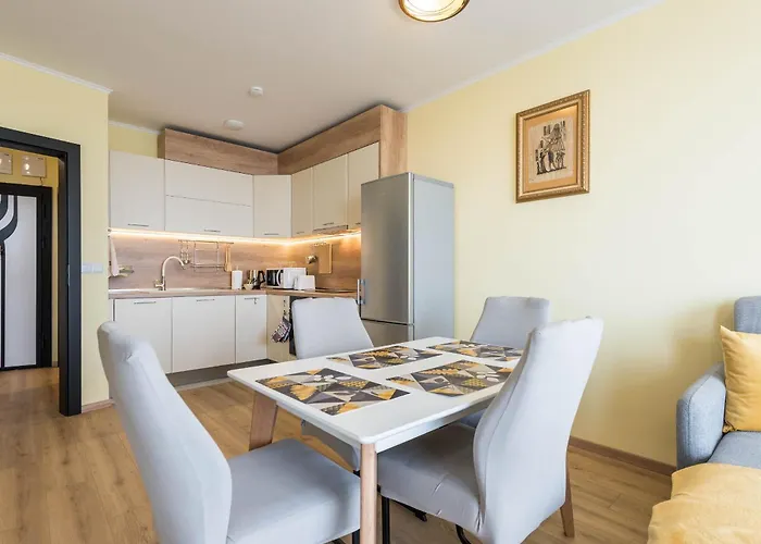 Cozy Sea View Varna&parking Apartament *