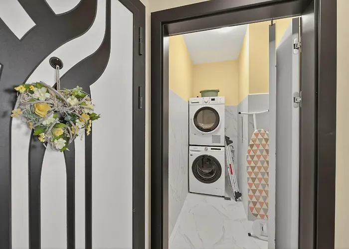 Cozy Sea View Varna&parking Warna