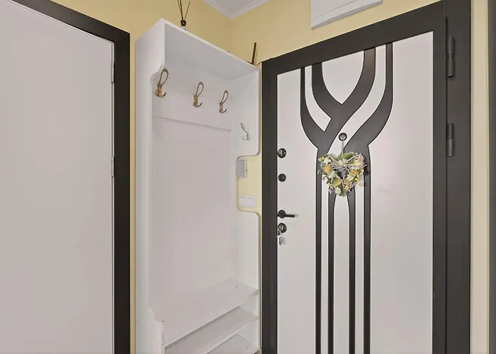 Cozy Sea View & Parking Apartment *