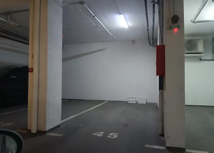 Cozy Sea View Varna&parking Apartament *