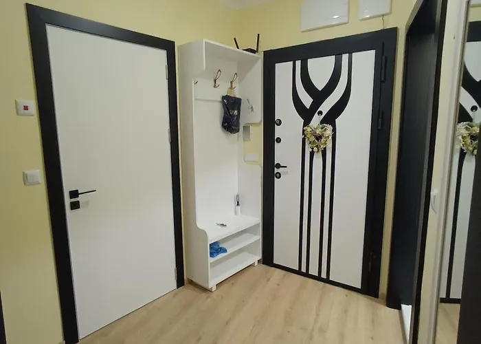 Cozy Sea View & Parking Appartamento Varna